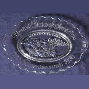 Vintage 1976 Bicentennial Avon Commemorative Plate